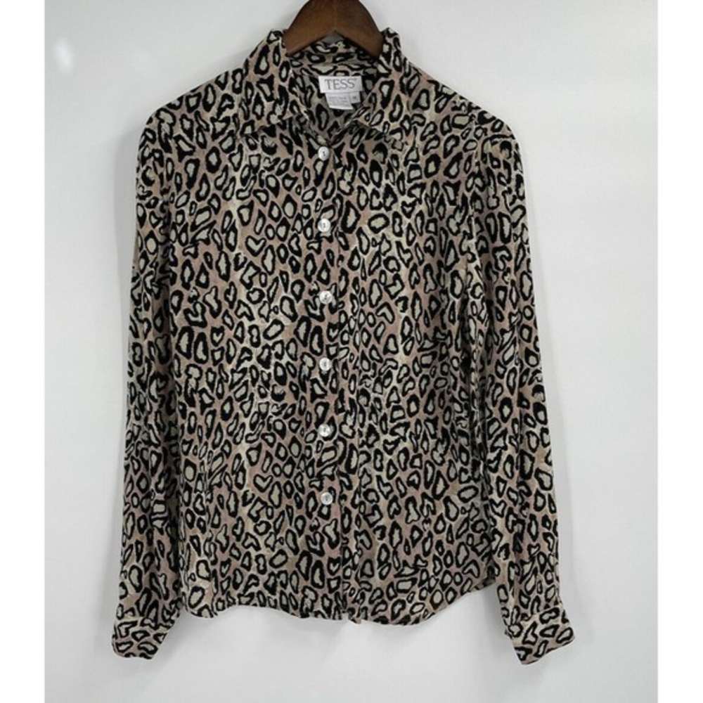 TESS Size M Silk Button Down Blouse Womens Tan Leopard Print‎ Excellent Collared